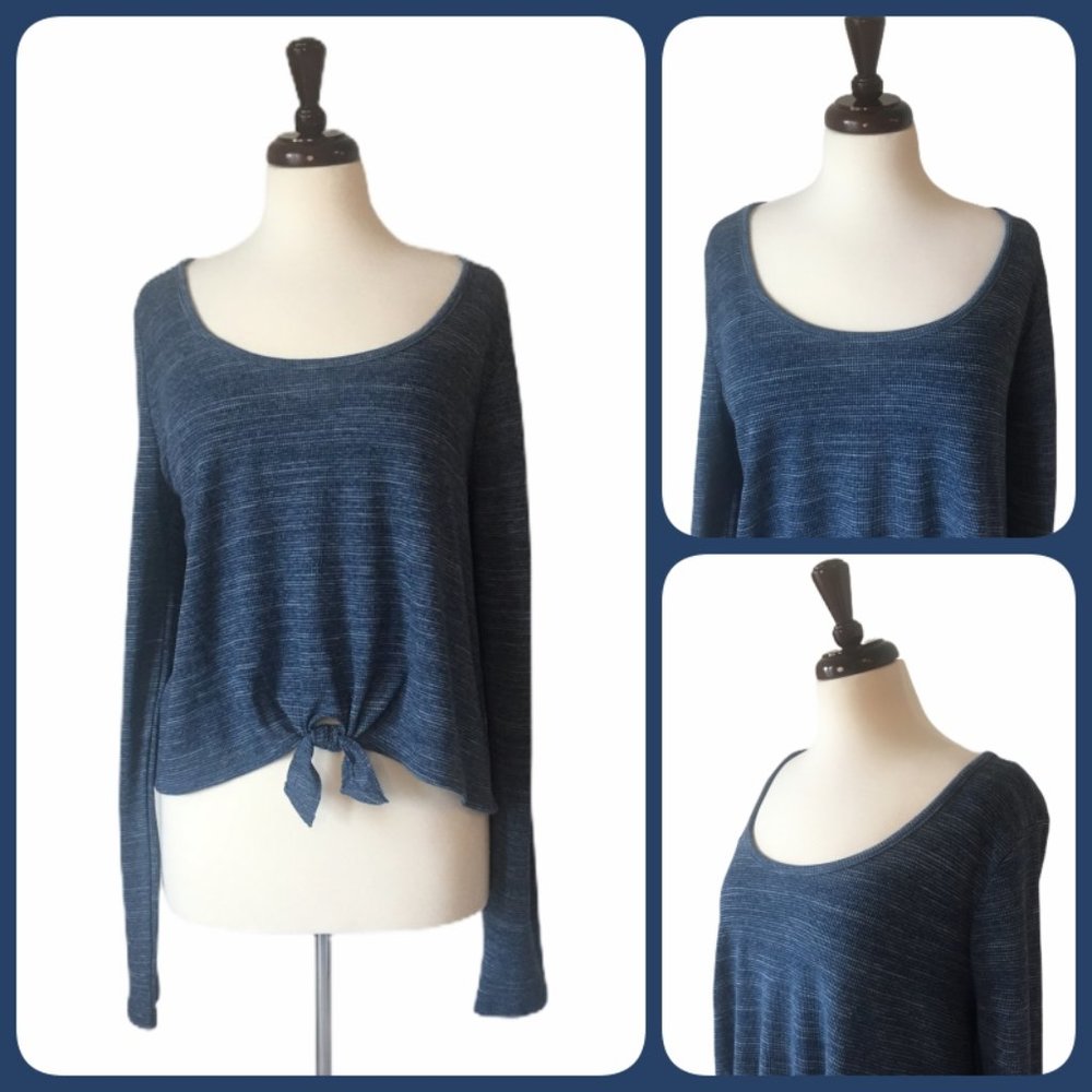 NWOT Aeropostale crop top with tie, size L/XL